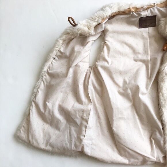 Zara kids off White faux fur vest EUC 11-12Y - Picture 3 of 5